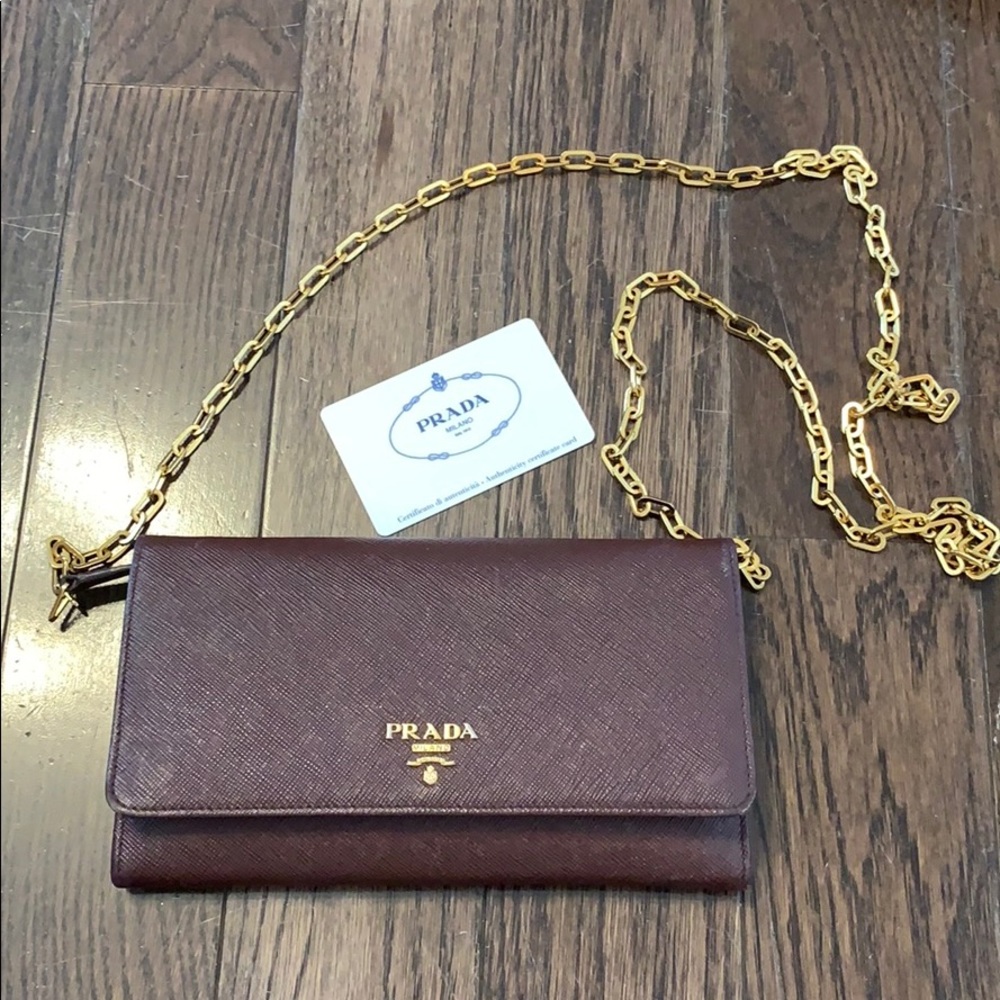Prada Wallet on Chain